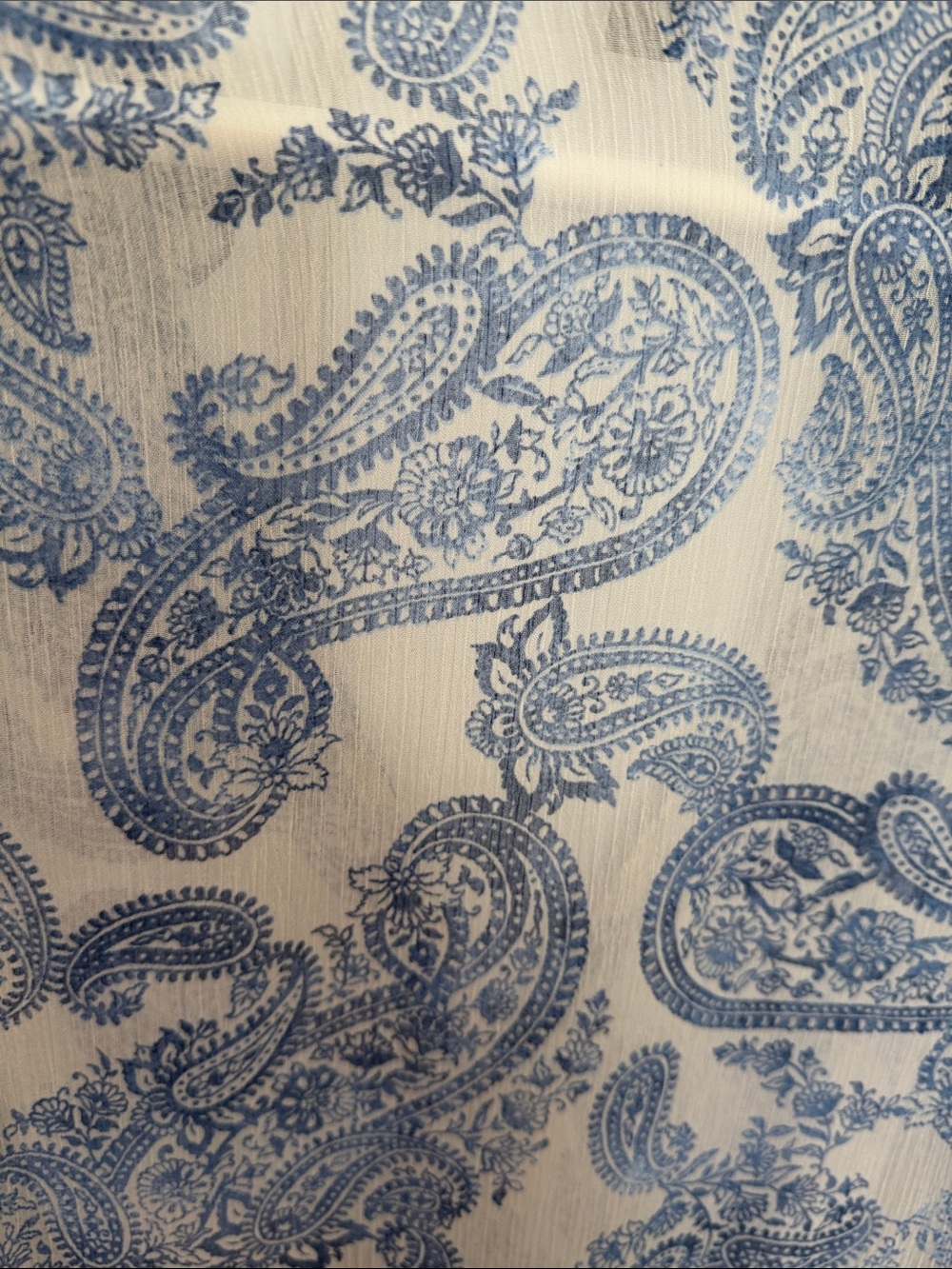 torrid white and Blue Paisley Ruffle Blouse size 3X - Picture 9 of 10